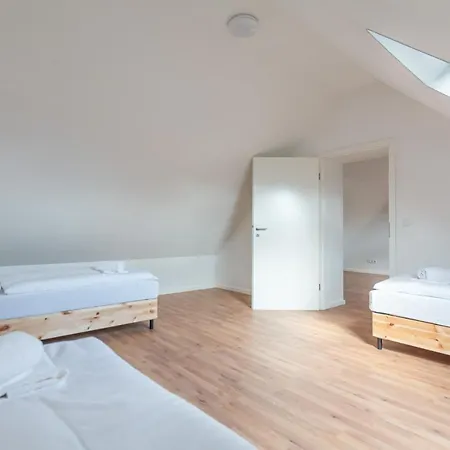 T&k - - Areal Goethe 4 Maisonetten Mit Privatparkplaetzen Apartmán Duisburg
