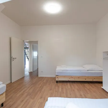 T&k - - Areal Goethe 4 Maisonetten Mit Privatparkplaetzen דירה דיסבורג