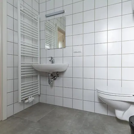 T&k - - Areal Goethe 4 Maisonetten Mit Privatparkplaetzen דירה