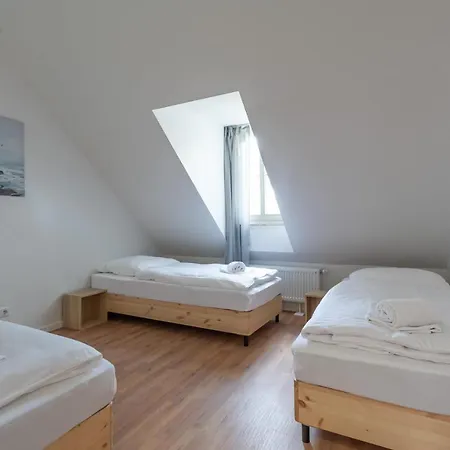 T&k - - Areal Goethe 4 Maisonetten Mit Privatparkplaetzen *