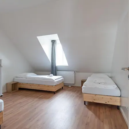 T&k - - Areal Goethe 4 Maisonetten Mit Privatparkplätzen