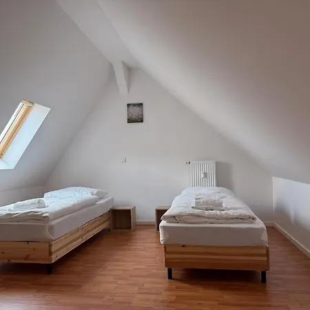 T&k - - Areal Goethe 4 Maisonetten Mit Privatparkplätzen *