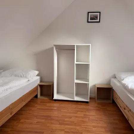 T&k - - Areal Goethe 4 Maisonetten Mit Privatparkplaetzen 아파트