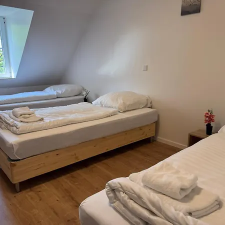 T&k - - Areal Goethe 4 Maisonetten Mit Privatparkplaetzen * Duisburg