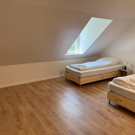 T&k - - Areal Goethe 4 Maisonetten Mit Privatparkplaetzen
